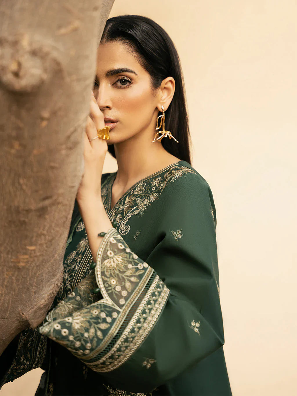 Izel - 3Pc Lawn Embroidered Shirt With Chiffon Printed Dupatta And Trouser