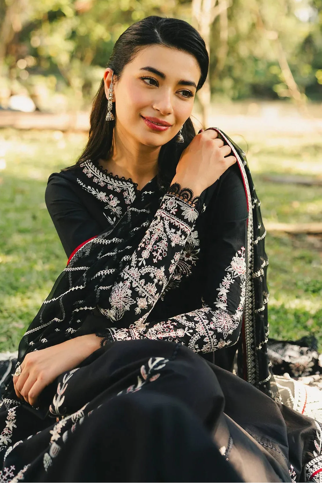 Afrozeh - 3Pc Lawn Embroidered Frock With Chiffon Embroidered Dupatta And Trouser
