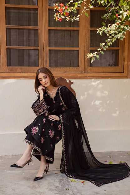 Batik - 3Pc Lawn Embroidered Shirt With Chiffon Embroidered Dupatta And Trouser