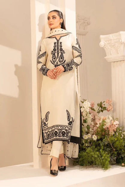 Agha Noor - 3Pc Lawn Embroidered Shirt With Khaddi Net Embroidered Dupatta And Trouser
