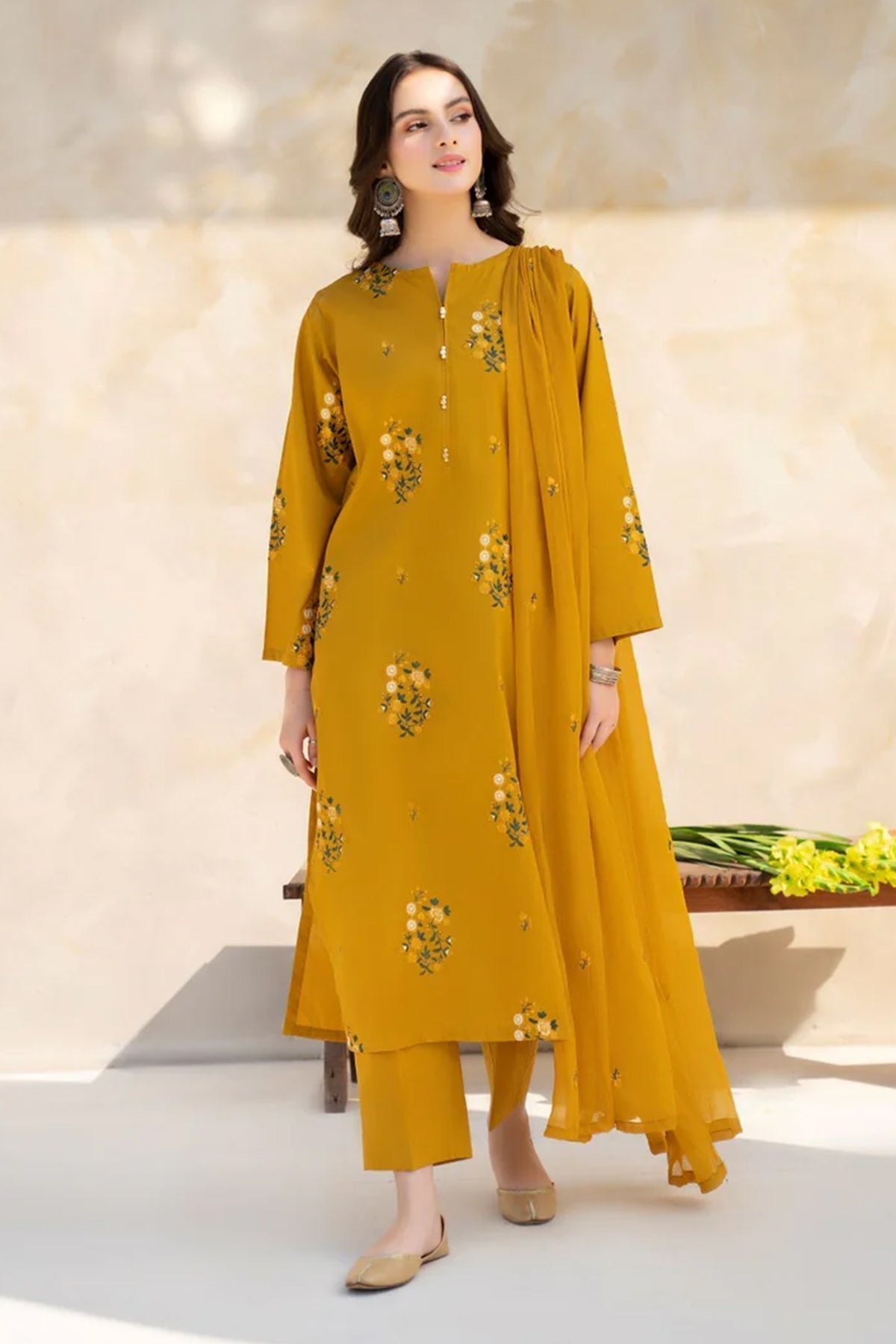 Baroque - 3Pc Lawn Embroidered Shirt With Chiffon Embroidered Dupatta And Trouser