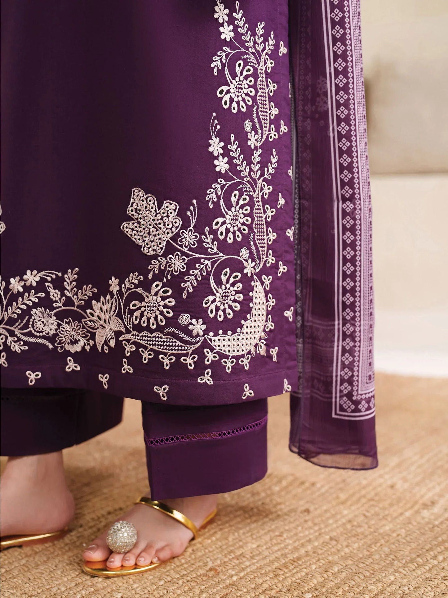 Garnet - 3Pc Lawn Embroidered Shirt With Chiffon Printed Dupatta And Trouser