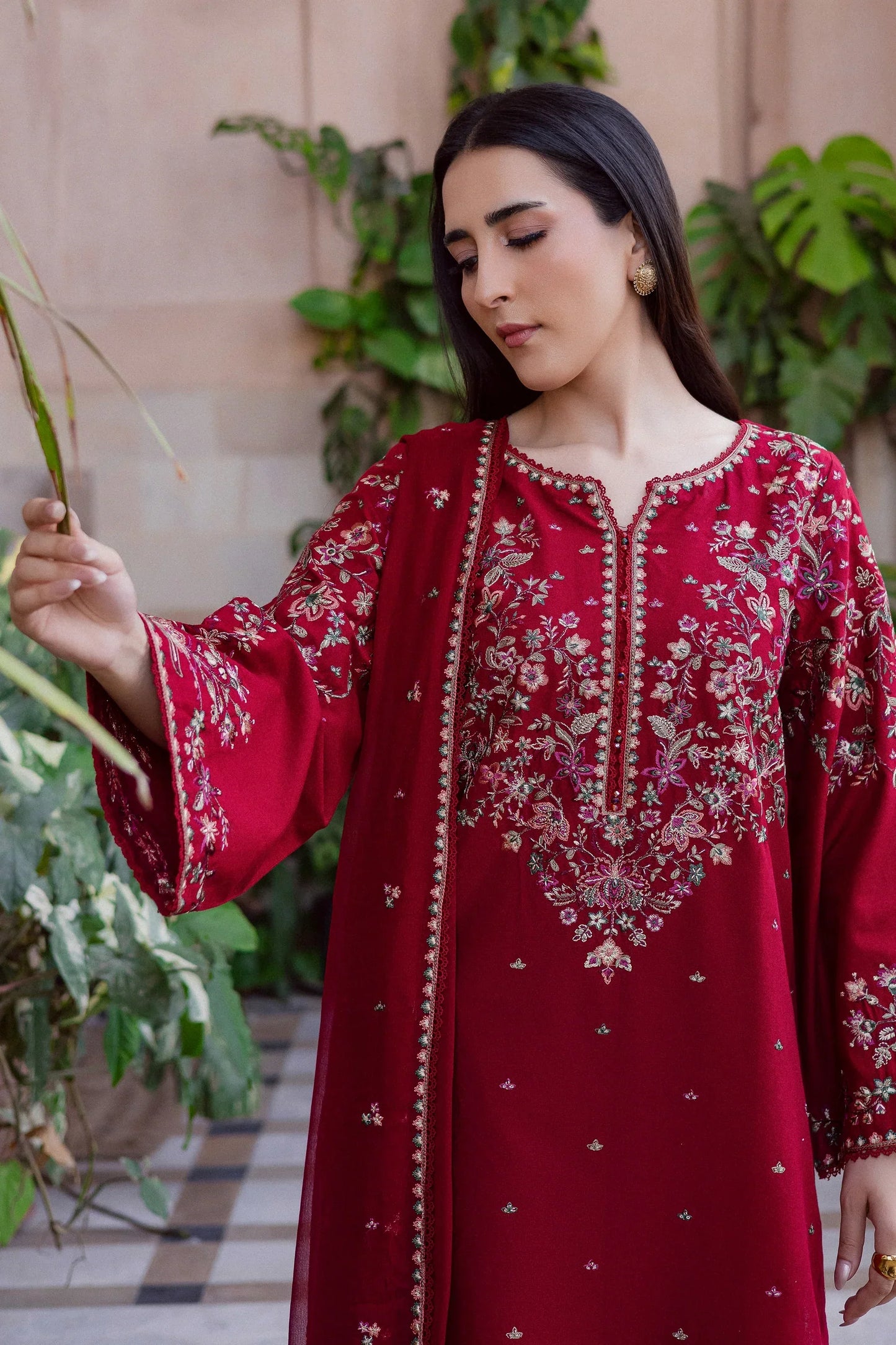 Batik - 3Pc Lawn Embroidered Shirt With Chiffon Embroidered Dupatta And Trouser