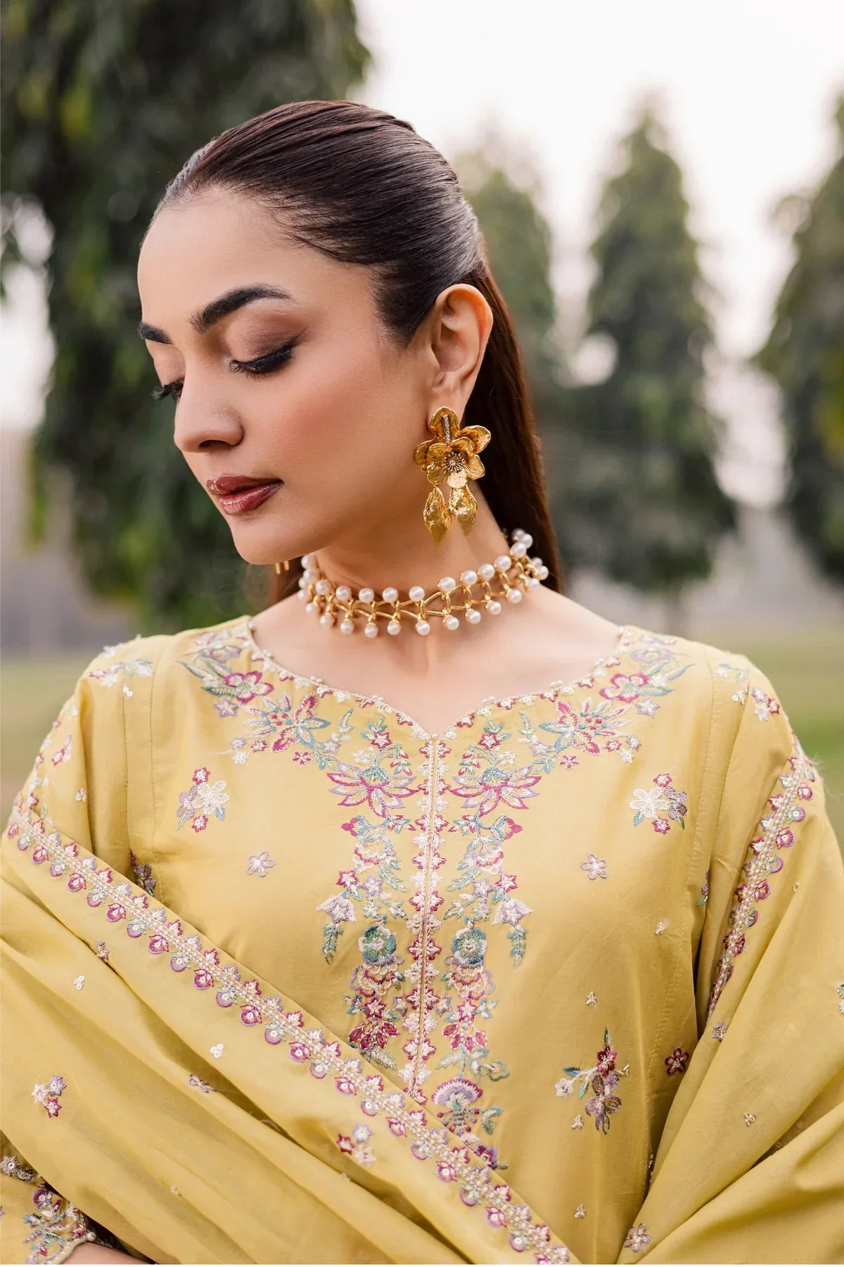 Batik - 3Pc Lawn Embroidered Shirt With Khaddi Net Embroidered Dupatta And Trouser