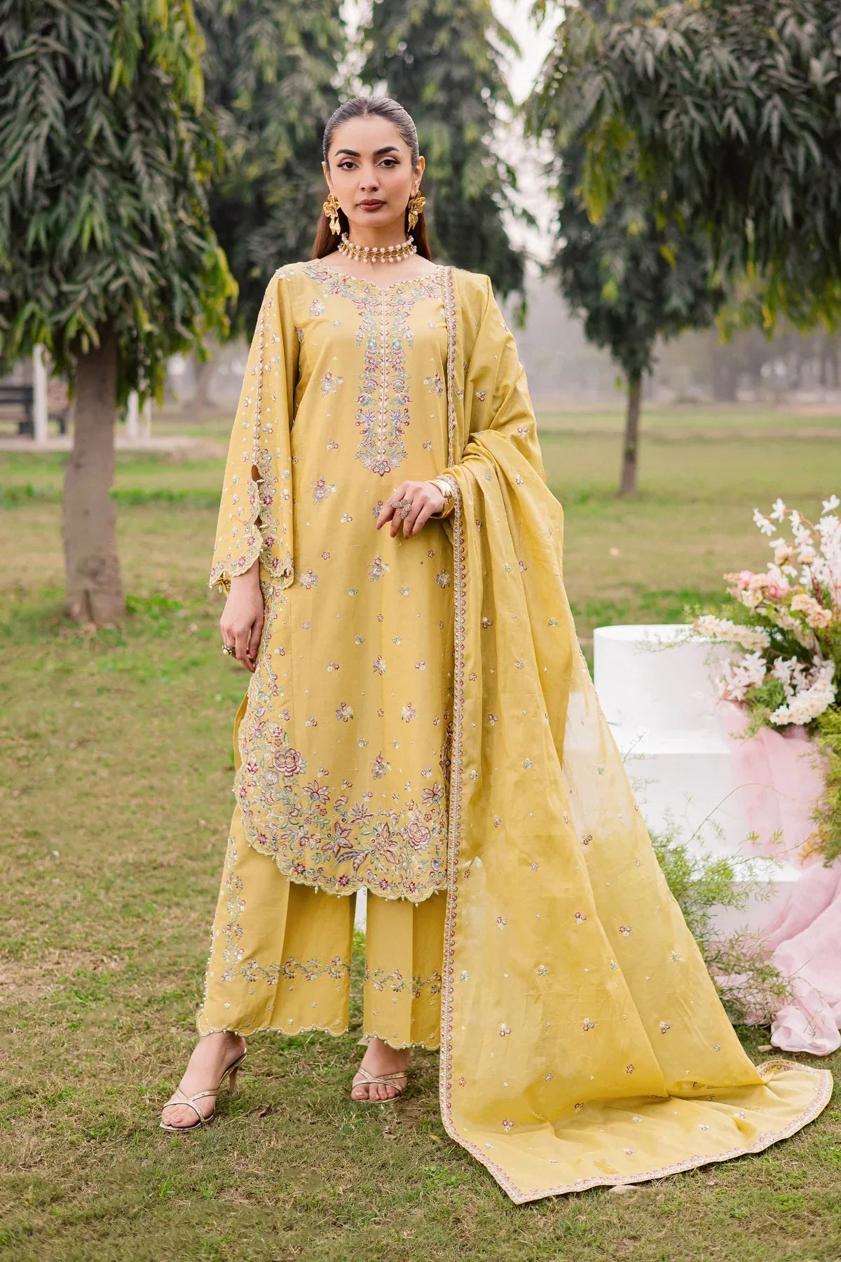 Batik - 3Pc Lawn Embroidered Shirt With Khaddi Net Embroidered Dupatta And Trouser