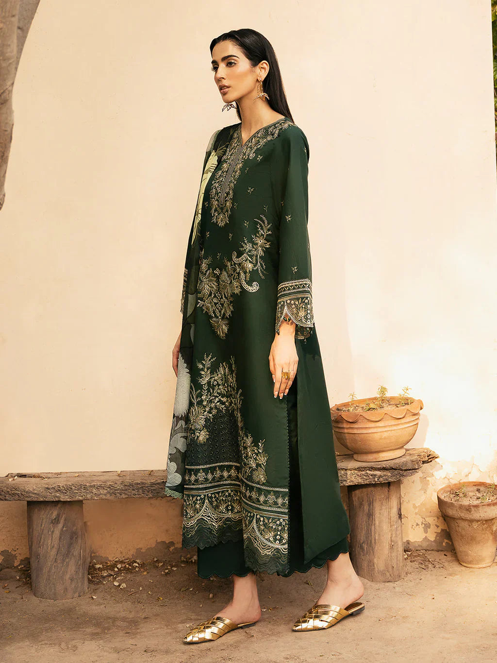 Izel - 3Pc Lawn Embroidered Shirt With Chiffon Printed Dupatta And Trouser